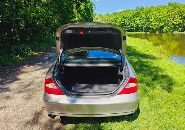 Mercedes-Benz CLS cena 29900 przebieg: 247410, rok produkcji 2005 z Chełmża małe 466